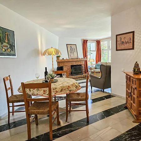 Apartment Jardines De Calahonda, Garden